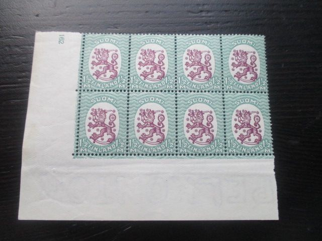 Saarisenmalli 1,5mk vihreä/lila 1929 kahdeksilo **
