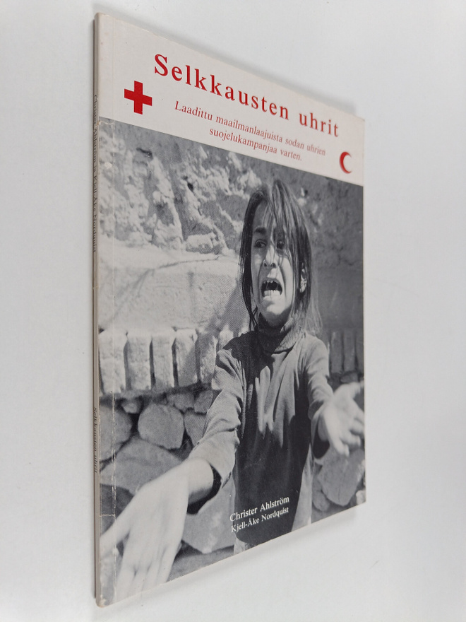 Inkeri Uusitalo ym. : Selkkausten uhrit : laadittu maailm...