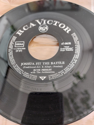 Single Elvis – Joshua Fit The Battle