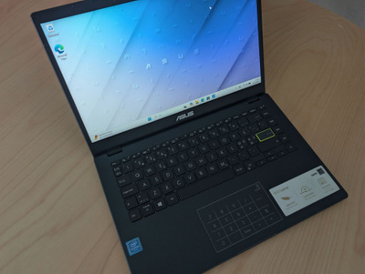 ASUS läppäri (Windows 11)