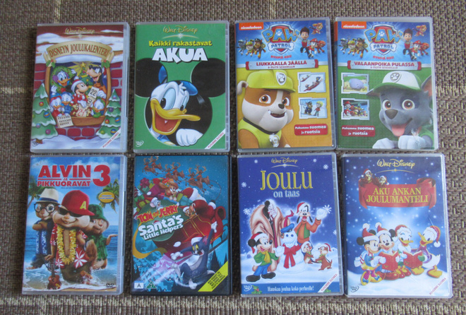 8 kpl:n paketti lasten dvd-elokuvia.