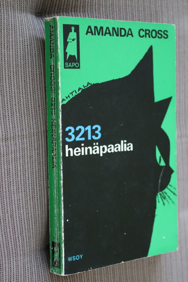 Amanda Cross : 3213 heinäpaalia ( 1.p. 1970 SAPO )