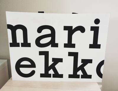 Marimekko logo kartonkikassi, iso