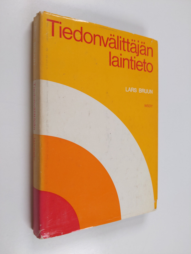 Lars Bruun : Tiedonvälittäjän laintieto