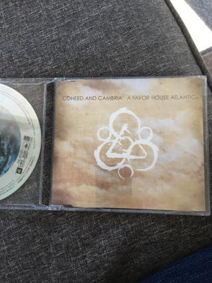 Coheed & cambria a favor house atlantic CDS single