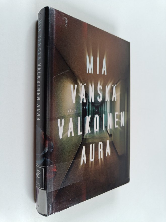 Mia Vänskä : Valkoinen aura