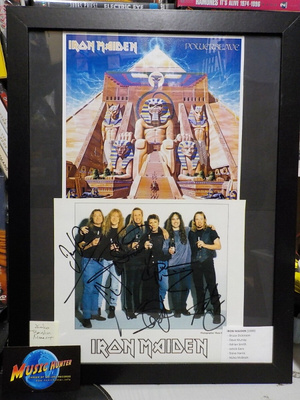IRON MAIDEN KOKO BÄNDIN NIMMARIT TAULU  (W)