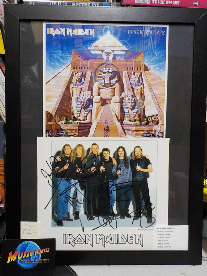 IRON MAIDEN KOKO BÄNDIN NIMMARIT TAULU  (W)
