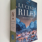 Lucinda Riley : Myrskyn sisar - pikkukuva 1