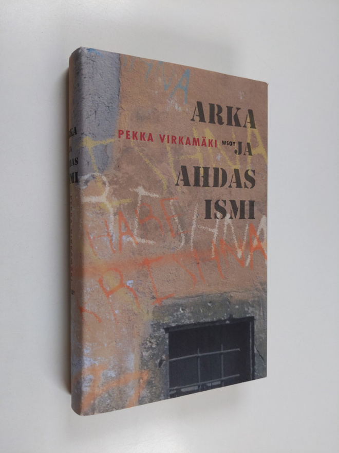 Pekka Virkamäki : Arka ja ahdas ismi