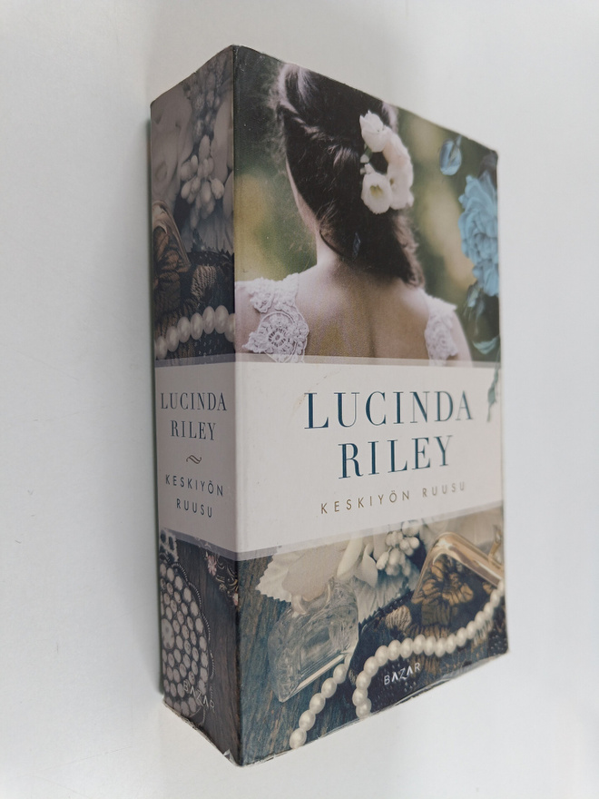 Lucinda Riley : Keskiyön ruusu