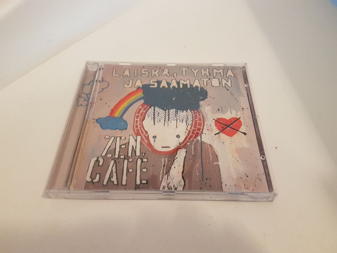 CD-levy Zen cafe Laiska, tyhmä ja saamaton