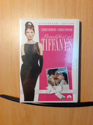 Aamiainen Tiffanylla DVD