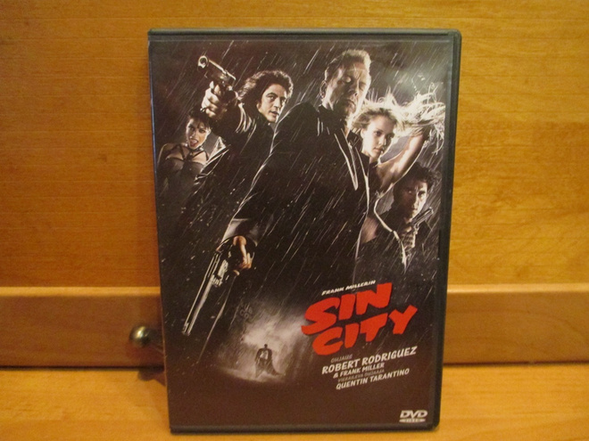SIN CITY:BRUCE WILLIS,MICKEY ROURKE DVD