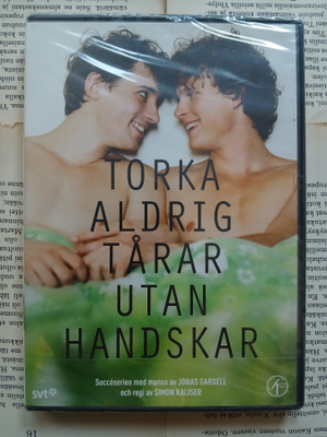 Torka aldrig tårar utan handskar (UUSI DVD)