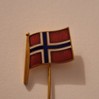 NORJAN LIPPU NEULAMERKKI - pikkukuva 1