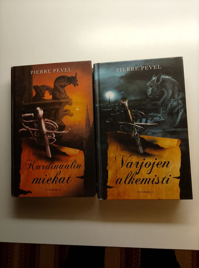 P. Pevel 2kpl Kardnaalin miekat / Varjojen alkemisti