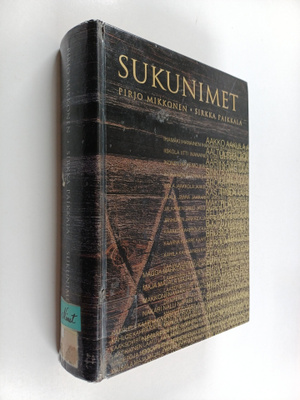 Pirjo Mikkonen : Sukunimet