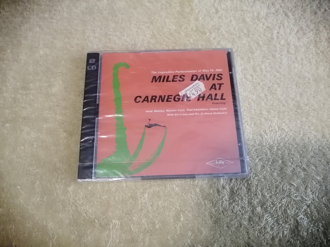 MILES DAVIS - At Carnegie Hall 2CD *muoveissa*