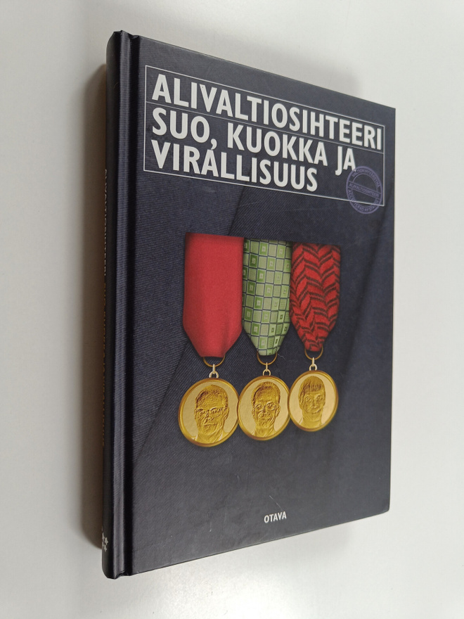 Simo Frangen : Alivaltiosihteeri : suo, kuokka ja viralli...