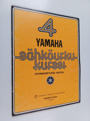 Yamaha sähköurkukurssi 4 : ryhmäopetusta varten