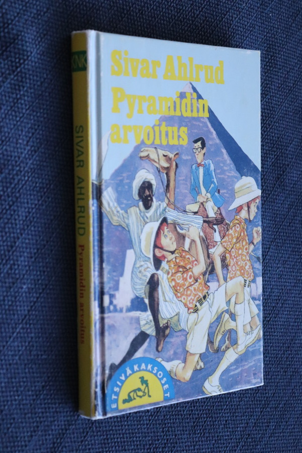Sivar Ahlrud : Pyramidin arvoitus ( 2.p. 1988 )