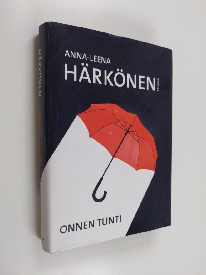 Anna-Leena Härkönen : Onnen tunti