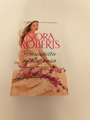 Nora Roberts; Totuudella on hintansa