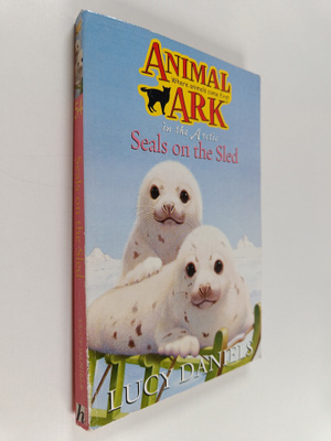 Lucy Daniels : Seals on the Sled