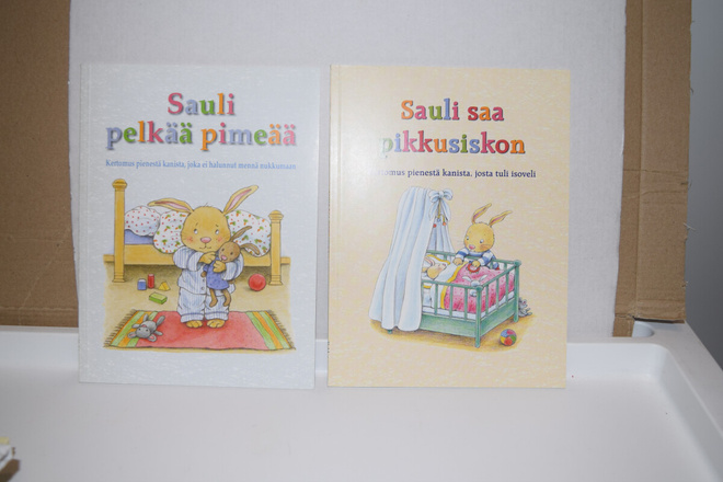 mcdonald's happy meal kirja Sauli pelkää pimeää ja saa pikku