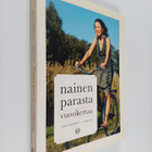 Leena Hausbrandt : Nainen parasta vuosikertaa - pikkukuva 1