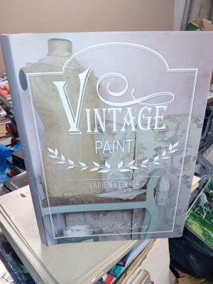 VINTAGE PAINT - VÄRIEN LEIKKIÄ ( SIS POSTIKULU )