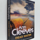 Ann Cleeves : Dead Water - pikkukuva 1