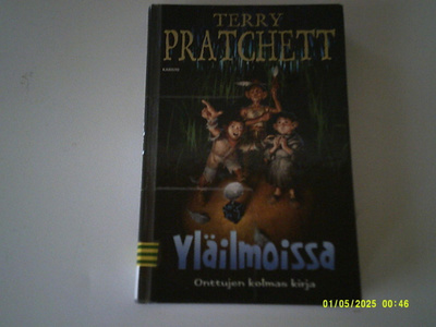 Terry Pratchett: Yläilmoissa, p. 2007; 1.p