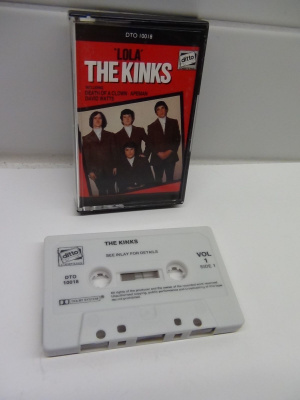 THE KINKS , LOLA