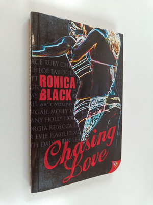 Ronica Black : Chasing Love