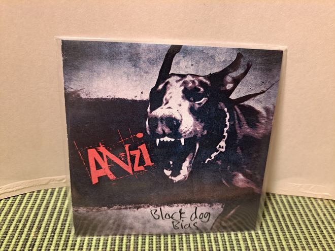 Anzi:Black dog Bias cd