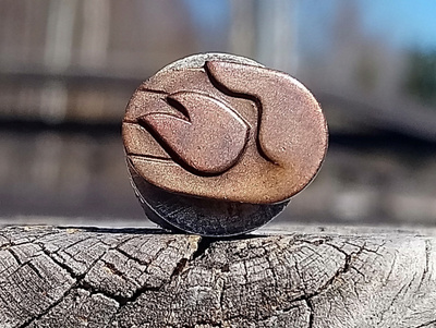 Ruuvimerkki. Halkaisija - 15 mm. Hyväkuntoinen.