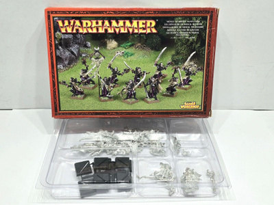 WH40K - 10kpl Dark Elves Mengil Manhide's Manflayers