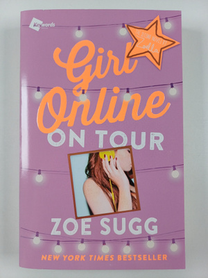Zoe Sugg : Girl online - on tour