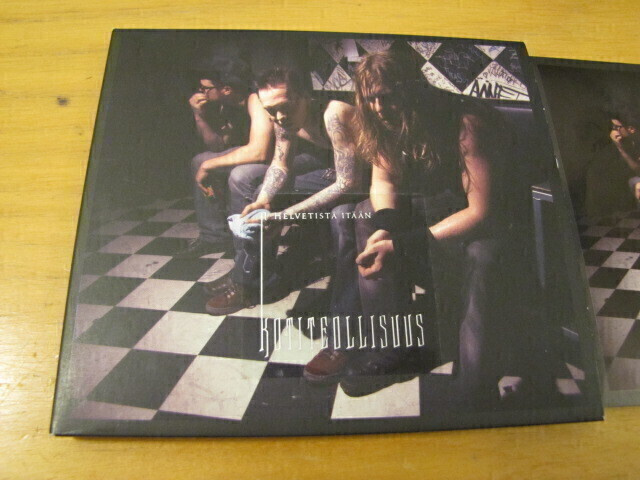 Kotiteollisuus Helvetistä itään cd digipak alkuperäinen