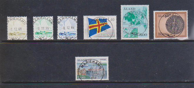 Ahvenanmaa vuoden 1984 merkit loistoleimattuina.