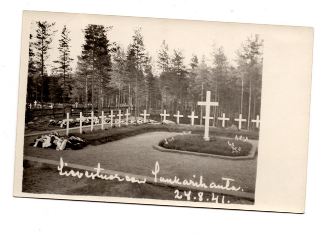 Laukaa: Lievestuoreen Sankarihauta 24.8.41