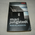 Mari Jungstedt Meren hiljaisuudessa   -pok - pikkukuva 1
