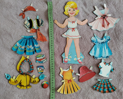 Paperinukke tyttö 1950-60-luku