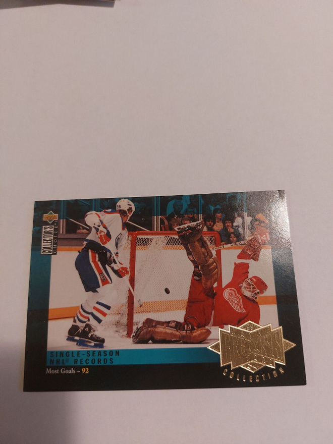 1995-96 Upper Deck Gretzky Collection #G1 Wayne Gretzky