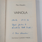 Päivi Alasalmi : Vainola (signeerattu, tekijän omiste) - pikkukuva 3