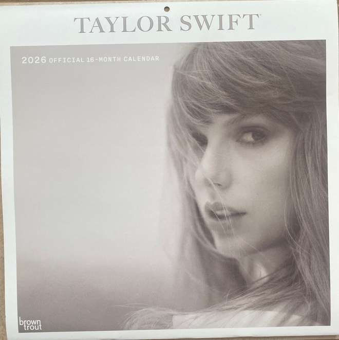 Virallinen Taylor Swift 2026 -seinäkalenteri