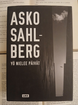 Asko Sahlberg - Yö nielee päivät (sid.)