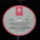 *LP* IAN DURY & THE BLOCKHEADS Warts 'N' Audience - pikkukuva 5